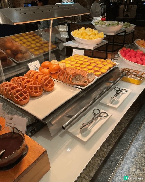 香港喜來登酒店自助晚餐提供豐富的環球美食、經典中菜及精緻甜品...