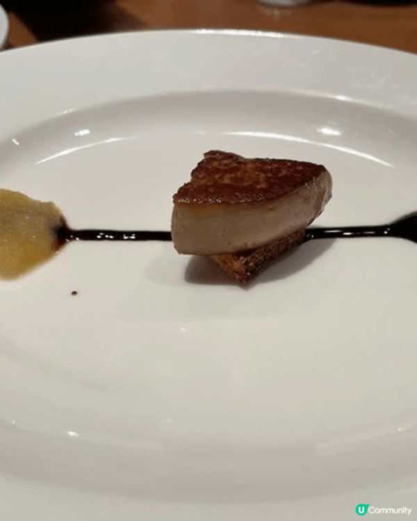 香港喜來登酒店自助晚餐提供豐富的環球美食、經典中菜及精緻甜品...