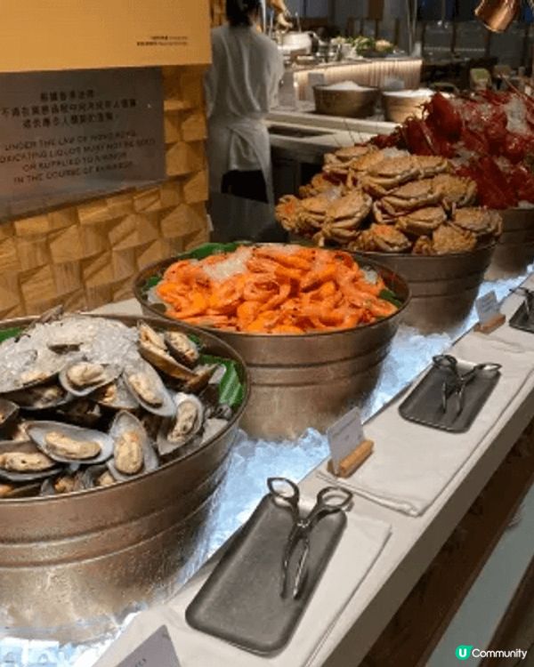 環境都好舒服，寬敞到可以食完飯喺隔籬打筋斗都仲得