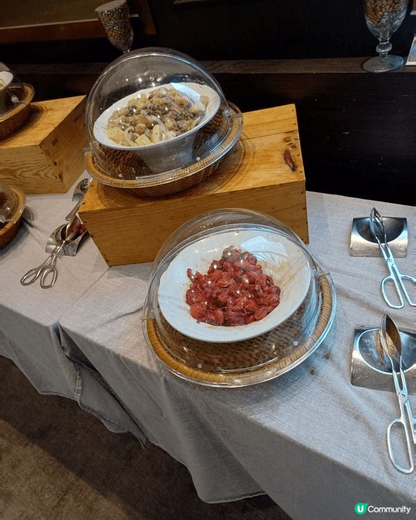 香港珀麗酒店半自助午餐提供極高性價比的半自助午餐，價格親民，...