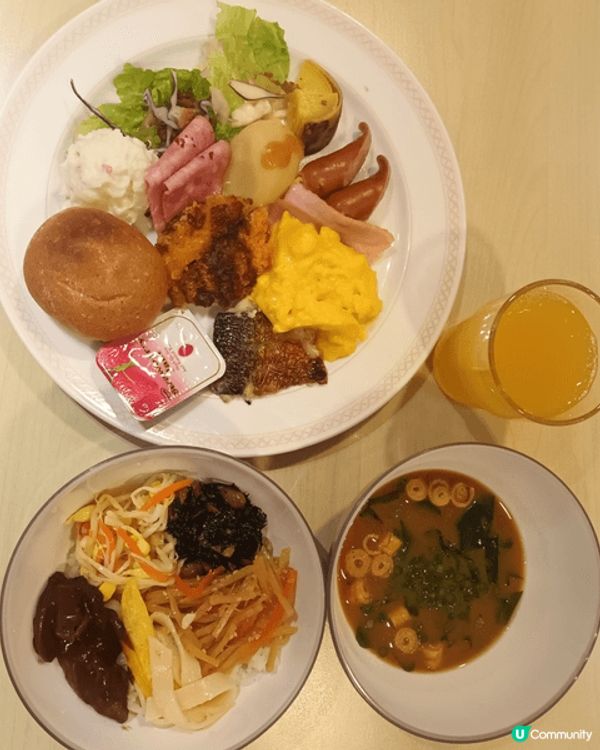 我喺自助餐用餐，會先拎一碗熱湯，一開始有溫暖的食物會比較舒服...