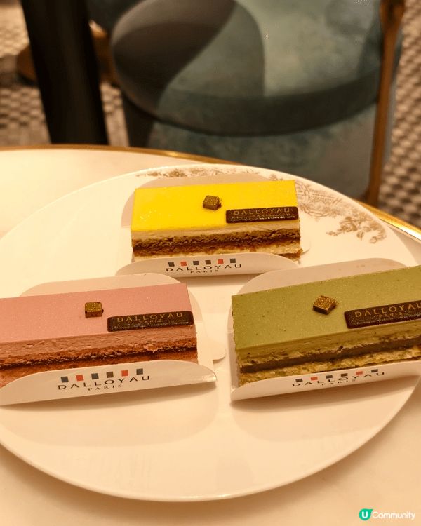 同朋友去尖沙咀行街，我想搵個地方坐低歎返件靚cake、飲杯咖...