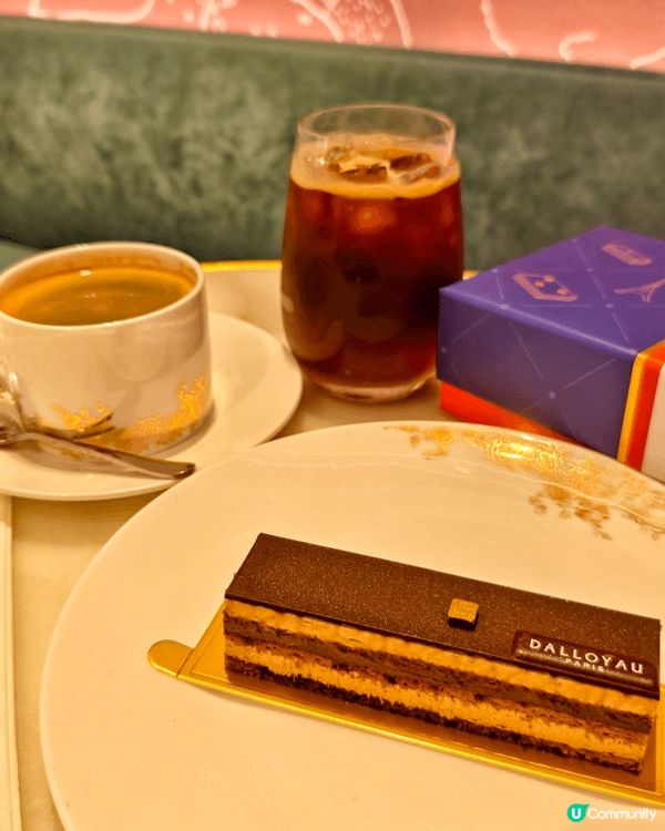 同朋友去尖沙咀行街，我想搵個地方坐低歎返件靚cake、飲杯咖...