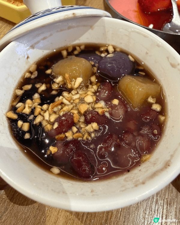 山見打邊爐環境都幾舒服  唔會太逼 食材新鮮選擇都多  湯底...