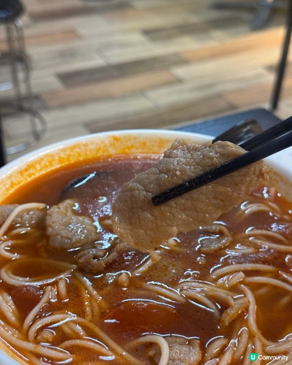 環境舒服🤤 必試花膠雞米線🍲