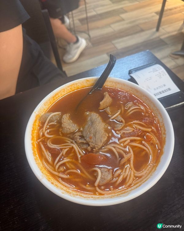 環境舒服🤤 必試花膠雞米線🍲