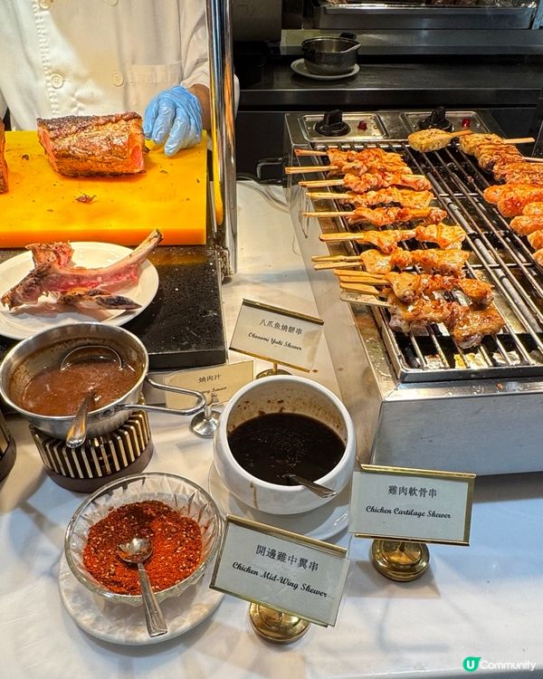位置方便、食物選擇豐富的自助晚餐