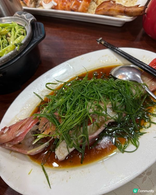 爆脆乳豬！必試蝦禾米釀😋