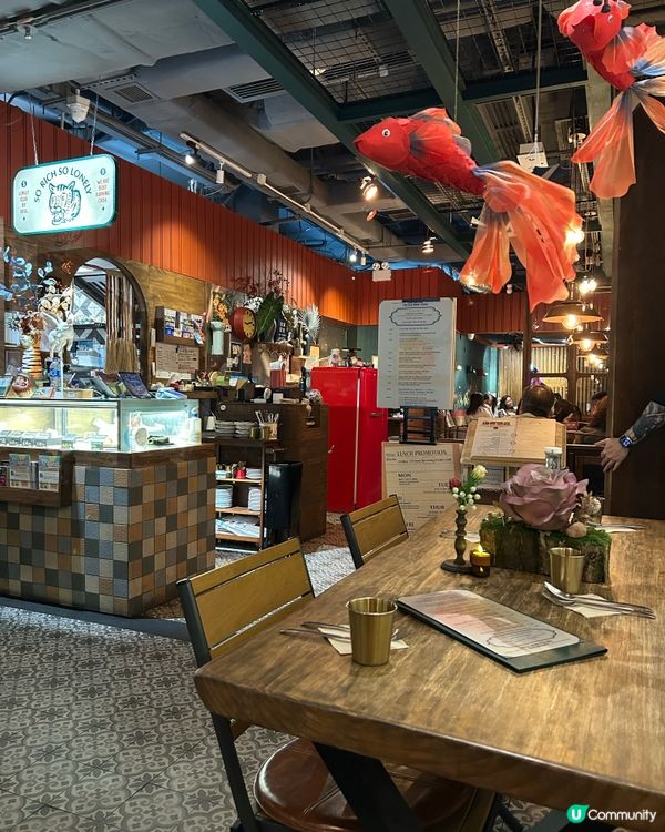 銅鑼灣打卡餐廳推介The Old Book Store 🤤😋