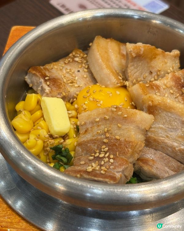 拌飯原來可以咁，滿滿的飛魚子與油滋滋的左口魚,一口滿足
