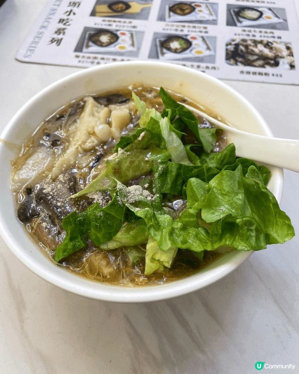 🍜 馳名三溝（碗仔翅＋生菜＋魚肉） 大大碗，麻油味好香，份量...