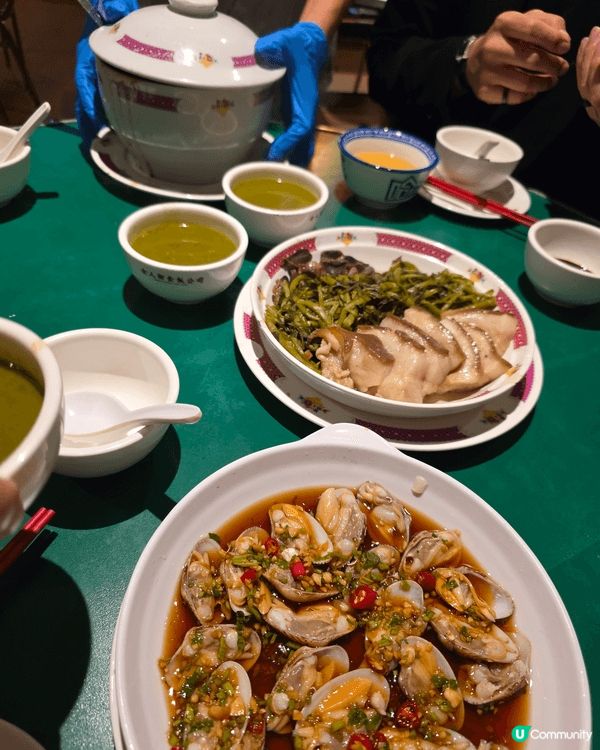 女人街食飯公司，第一次飲成碗綠色嘅西洋菜豬骨湯，用左西式做法...