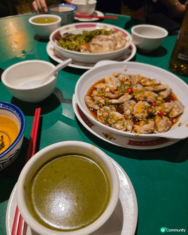 女人街食飯公司，第一次飲成碗綠色嘅西洋菜豬骨湯，用左西式做法...