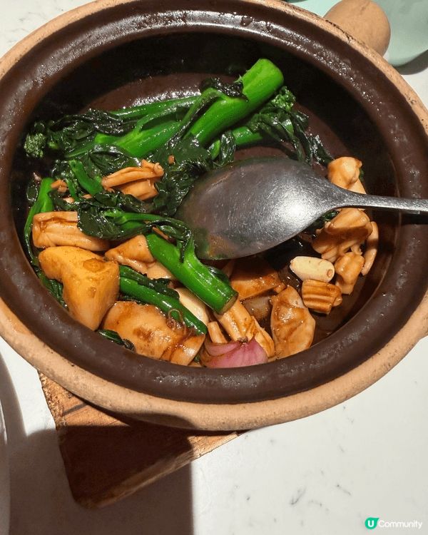 鮮美海鮮拼盤、惹味啫啫煲與酸甜咕嚕肉，色香味全。