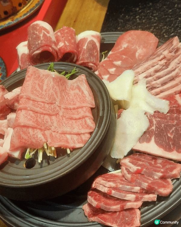 喺「大滾友」食火鍋，真係有種地道又豪邁嘅感覺 😍。湯底滾起嚟...