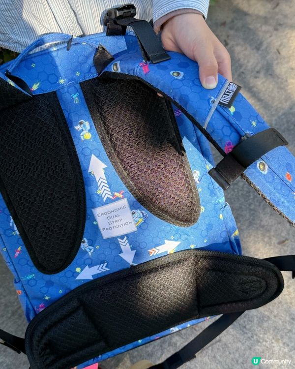 Adrian大個仔下學年升小學, 媽媽幫佢揀咗一個出名輕身又...