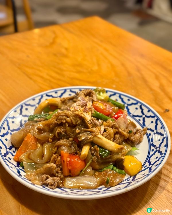 銅鑼灣出色樓上泰菜  必食醉貓炒河