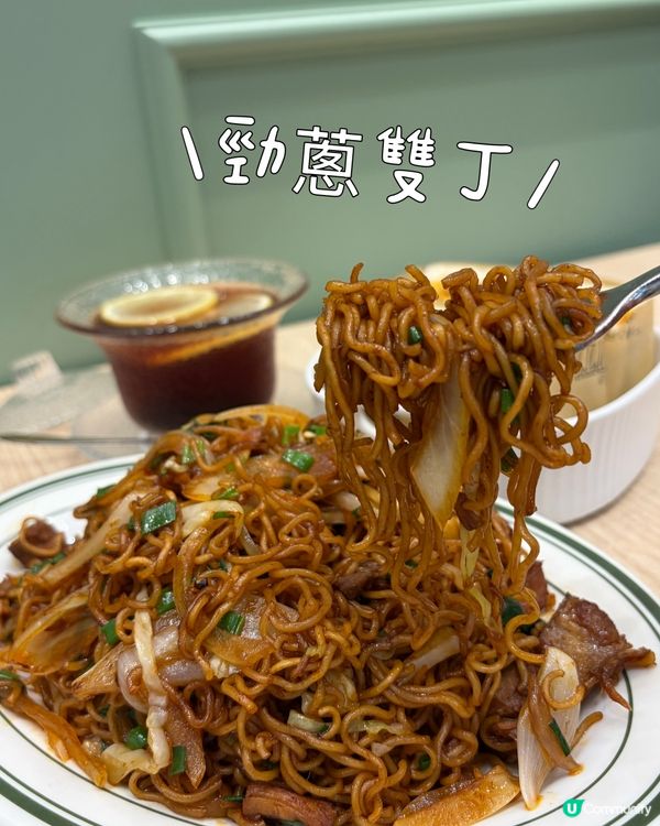 三文治厚到爆！😋 油塘茶記！