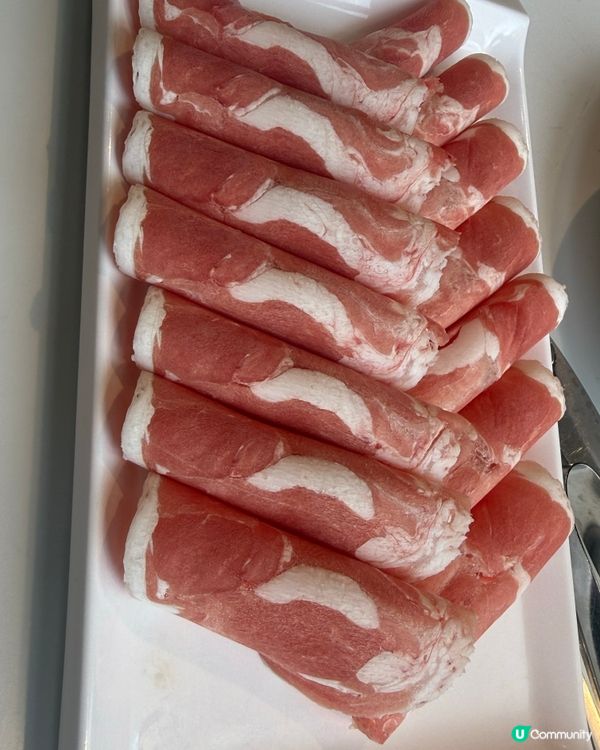 快樂小羊食咁多野都係二百元，羊肉，牛肉，