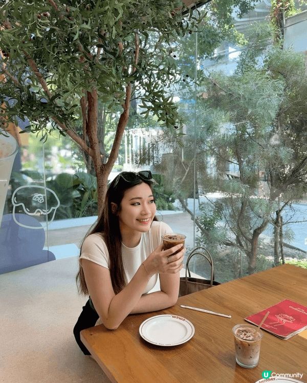 呢次去泰國曼谷玩，行街打卡加嘆咖啡，街頭同cafe嘅靚景都好...