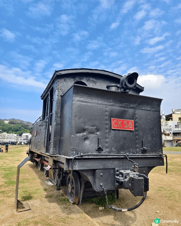 哈瑪星鐵道園區（也常稱哈瑪星鐵道文化園區）是高雄非常重要的鐵...