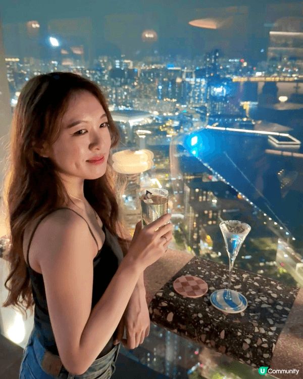 香港打卡50樓夜景泳池酒吧🩵🥂✨
