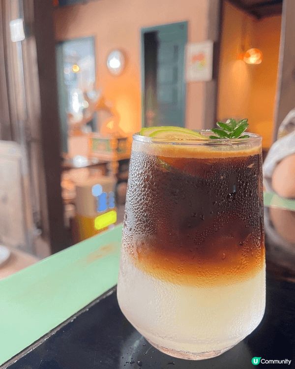南山花卉小鎮，好靚呀～ 係coffee shop入面，休閑人...