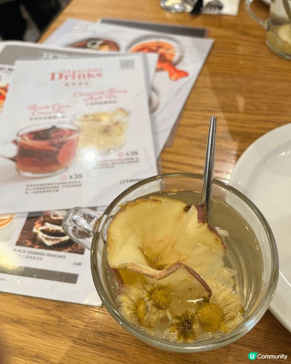 逛商場輕鬆購物之前最喜歡嘆一下彈彈下的梳乎厘和一杯清香蜂蜜蘋...