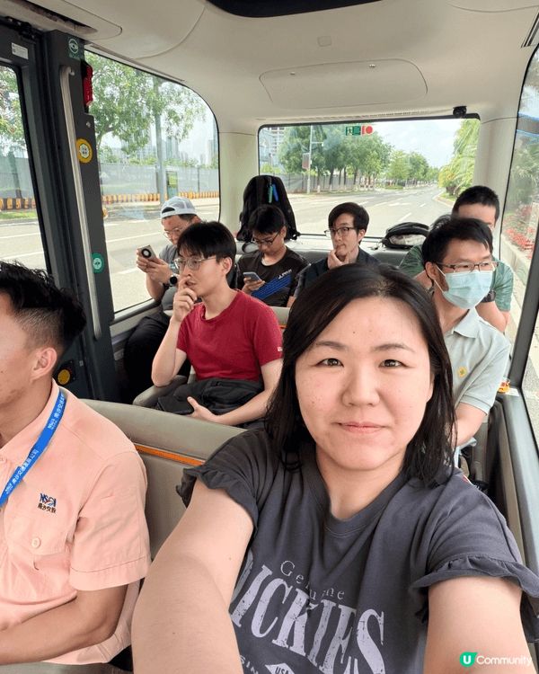 前排上咗廣州體驗無人駕駛巴士好有趣，成個經歷好豐富 因為唔需...