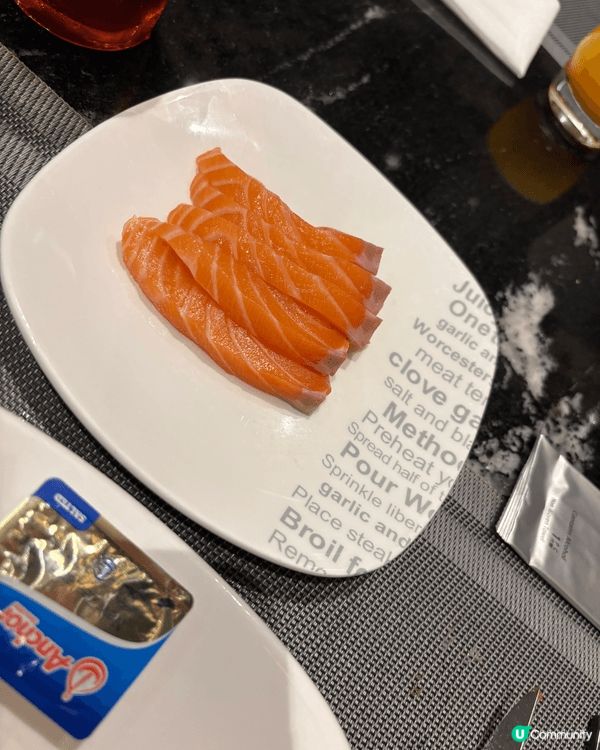 澳門星匯餐廳環境雅致舒適，適合聚餐或慶祝。菜式選擇多元，中西...