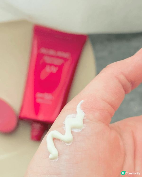 ☀️這款防曬乳液以最高防曬級別 SPF50+PA++++ 為...