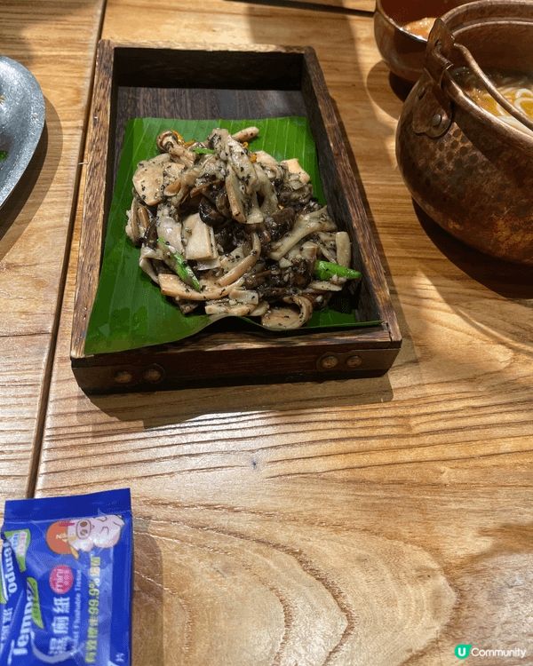 去中山旅行、喺呢間舖頭食到好飽，價錢都唔貴