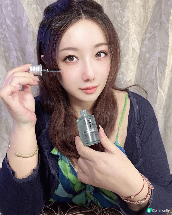 想化妝靚選擇一隻適合自己嘅精華素，之後再令到妝容變靚，就係用...