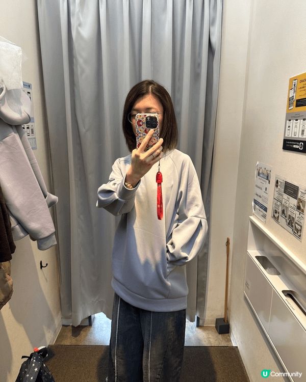 天郎氣清既日本東京，加上出現在秋天既金黃銀杏樹，形成美艷畫面...