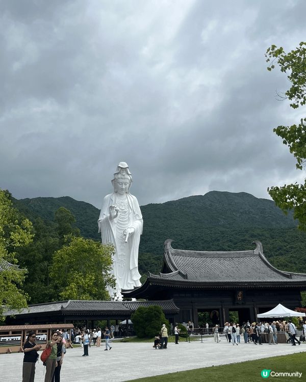 第一次去慈山寺參拜和祈福和浴佛，寺內環境另人好舒服，洗滌心靈...
