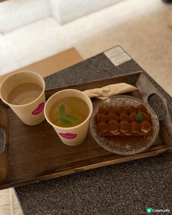 去首爾最喜歡cafehopping, 當地的咖啡店都很美, ...