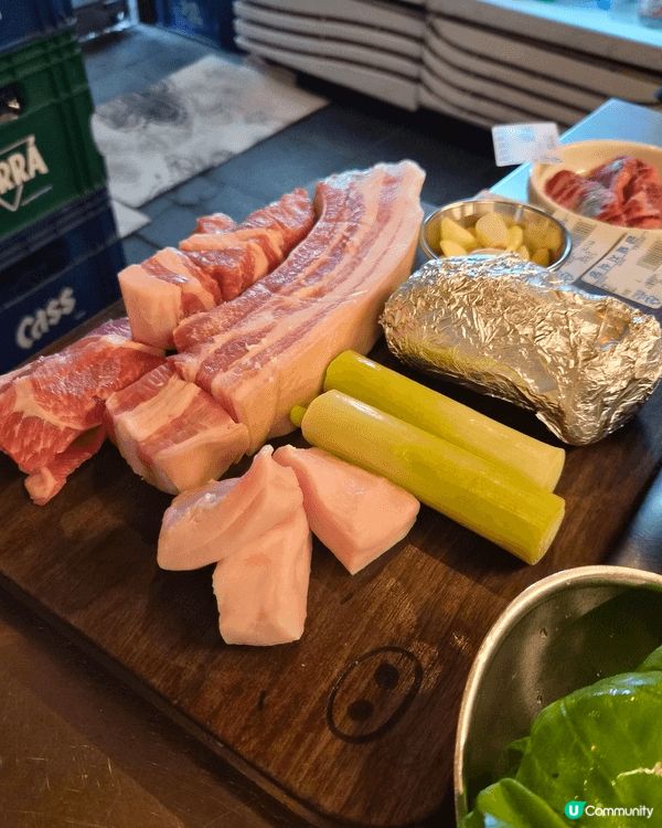 這間烤肉店叫金豬食堂。喺韓國沒有分店，非常受歡迎，我上次去，...