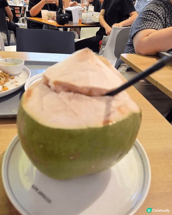 這裏是泰國Siam Paragon內的一間食店，它們的瀨尿蝦...