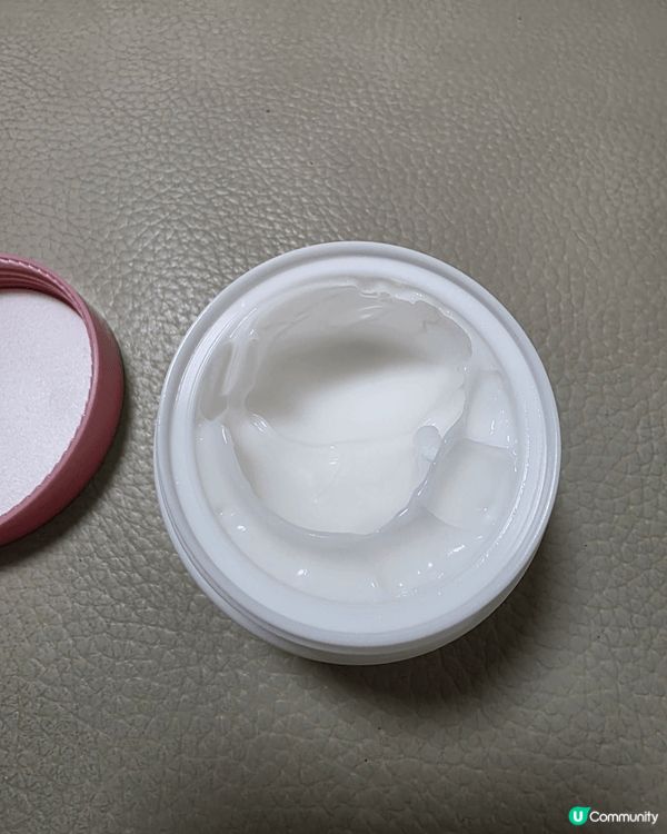 天氣炎熱，所以晚晚都會開冷氣瞓覺，就搞到皮膚變得好乾燥，最近...