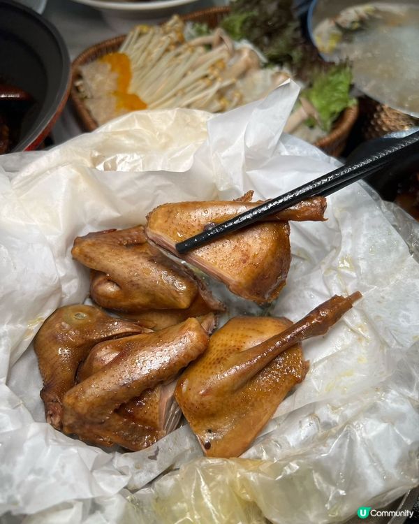 過關第一站!香港人15分鐘直達嘅乳鴿食堂,新出啫啫煲+養生鍋...
