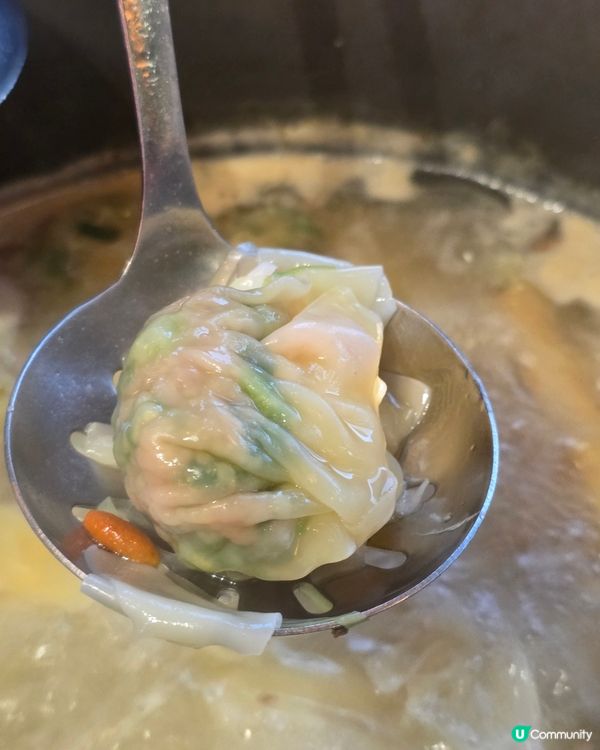 椰子雞煲 x手切牛