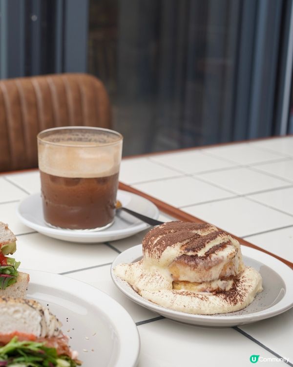 貫通東岸板道同商場嘅cafe 咖啡bagel 皆出色