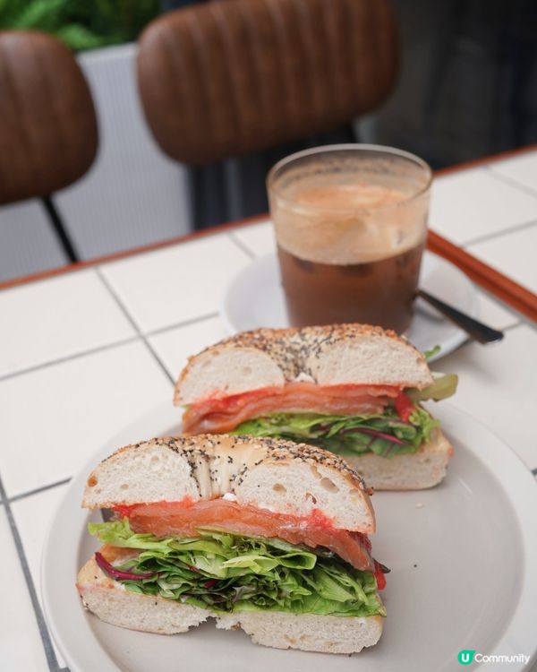 貫通東岸板道同商場嘅cafe 咖啡bagel 皆出色