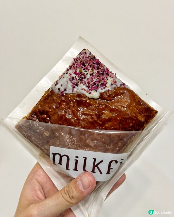 加拿芬廣場必食！爆漿拿破崙泡芙 😍
