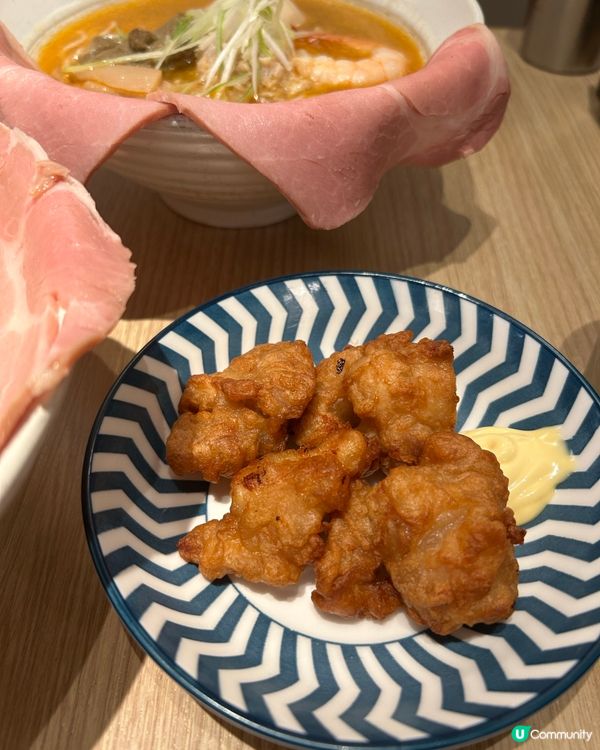 小田拉麵招牌雞白湯🍜🥢令人驚艷的雞皮餃子