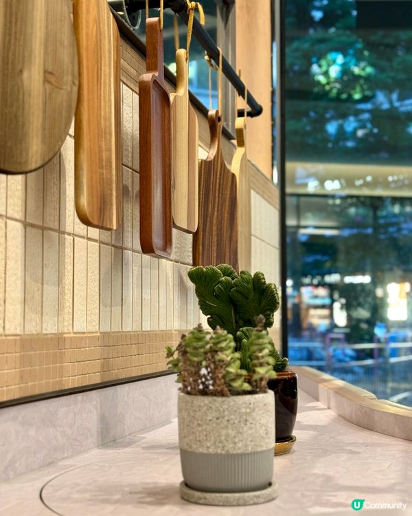 荃新天地180度玻璃Cafe  環境舒適食物高質