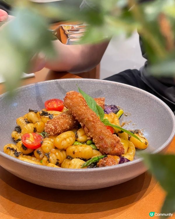 Bear! 黑膠碟主題cafe 荔枝角新分店