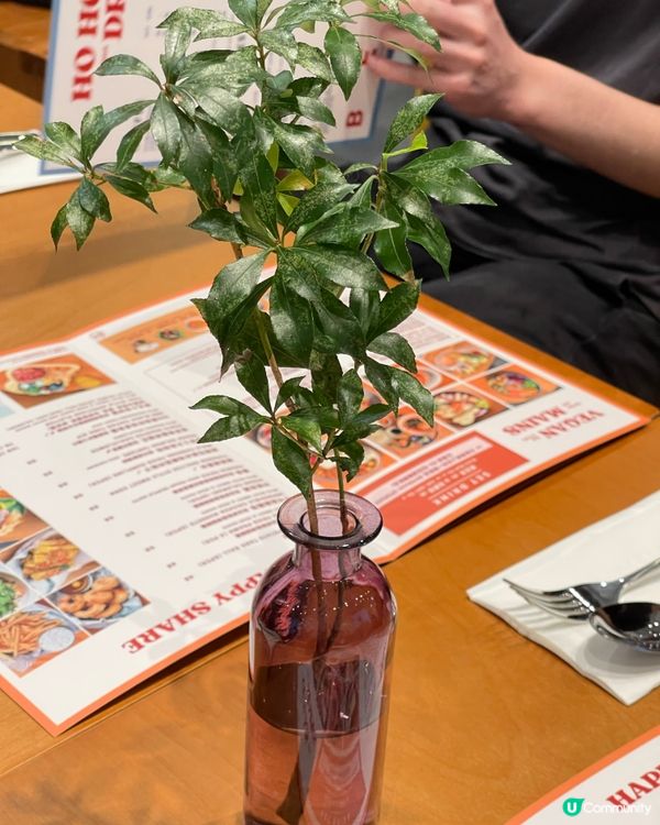 Bear! 黑膠碟主題cafe 荔枝角新分店