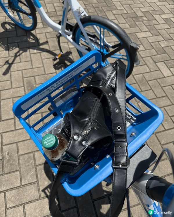 小朋友放假一定要帶佢哋去玩新上市Aipri機台同埋去踩單車啦...
