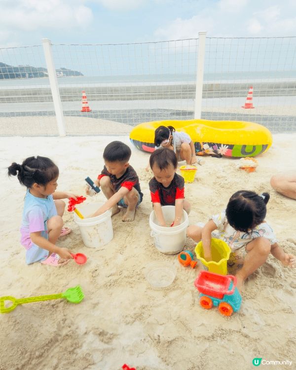 夏天必去沙灘同踩單車，天氣十分好，小朋友玩得亦十分開心😃